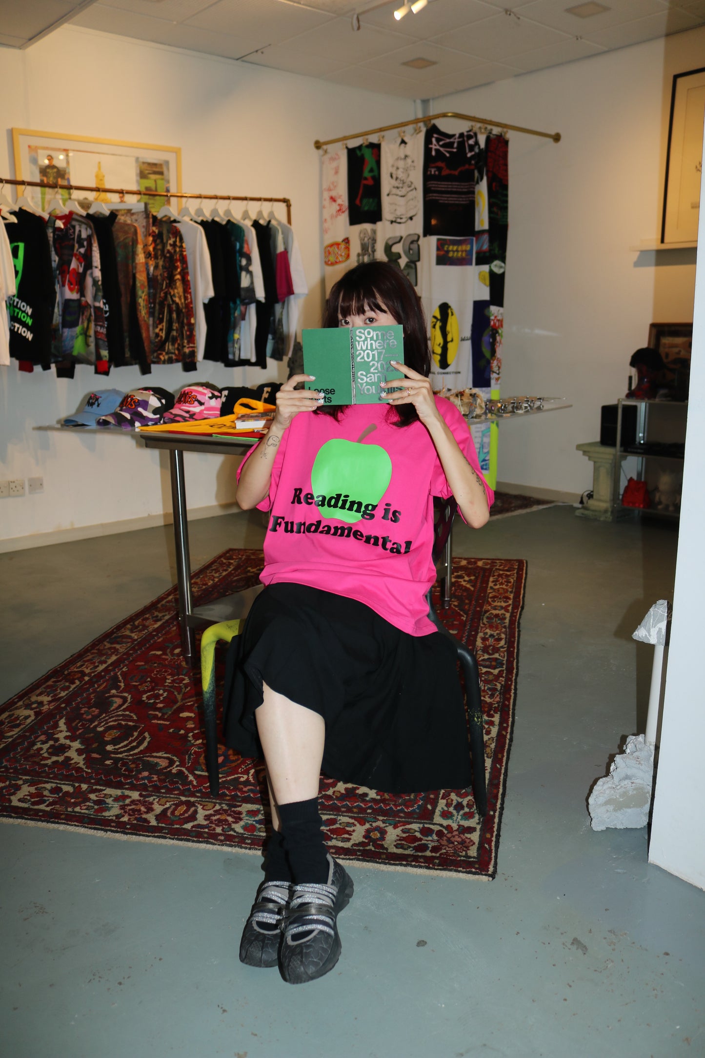 READING ROOM READING IS FUNDAMENTAL SS TEE