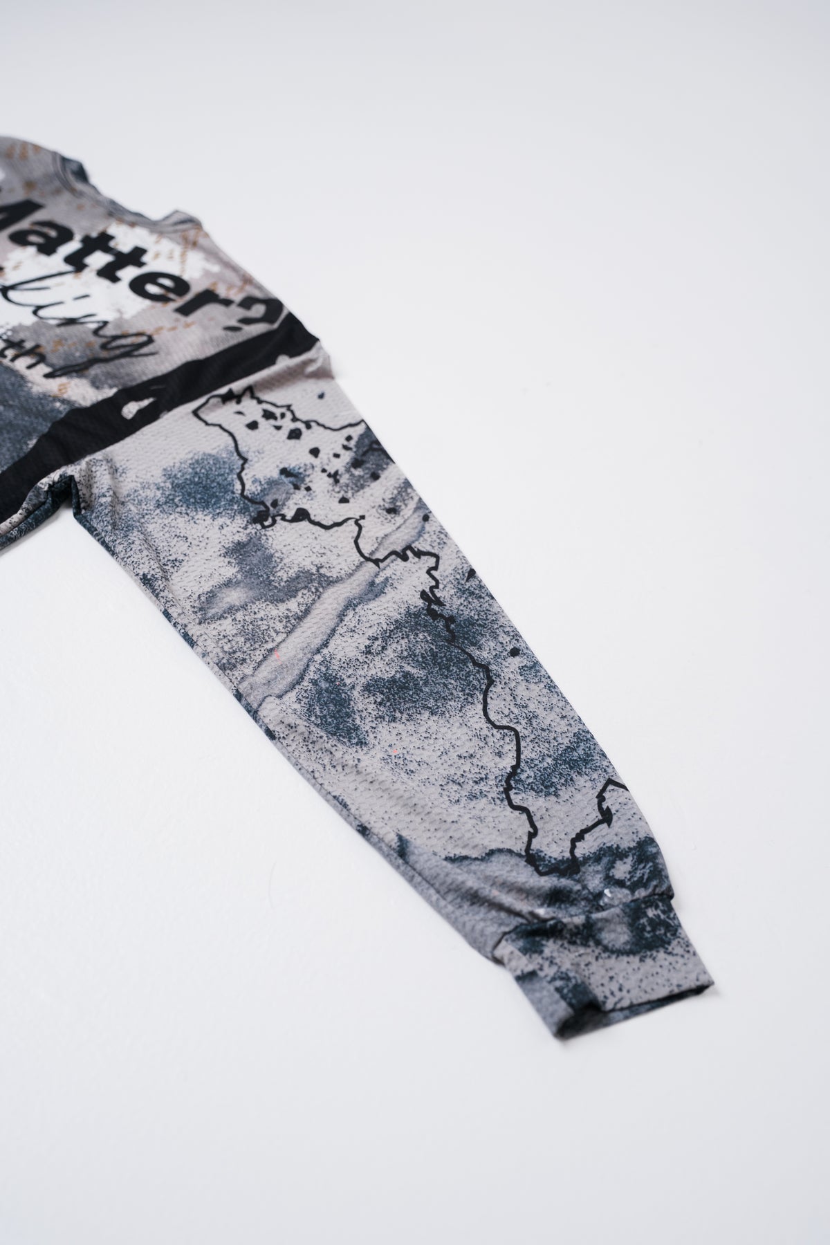 UN/I MASKING Mega Print Long Sleeve Jersey