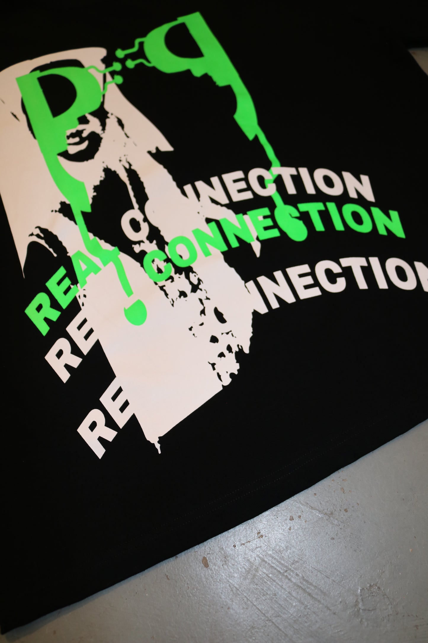 REAL CONNECTING SS TEE