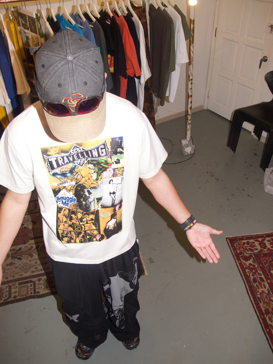 IM ON TRAVELLING - Posterized Tee